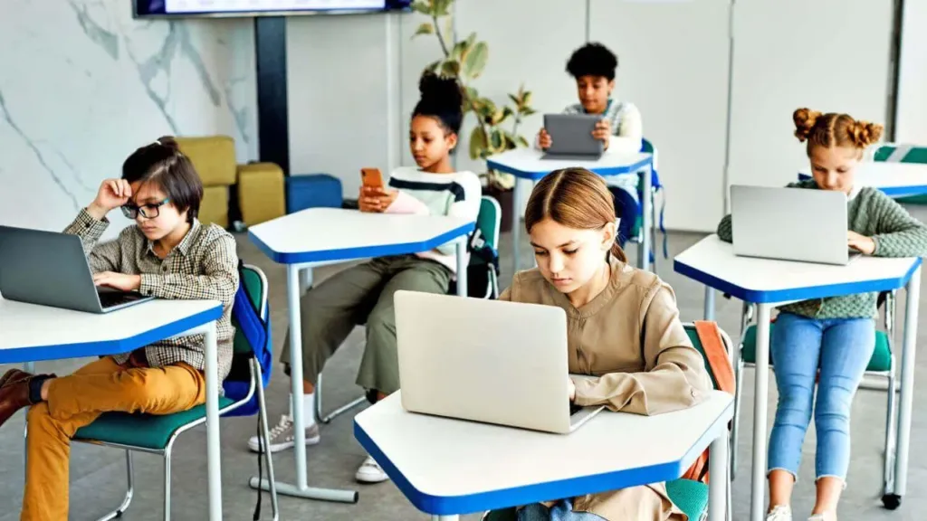 TECNOLOGÍA EDUCATIVA: EXPANDE TUS HORIZONTES